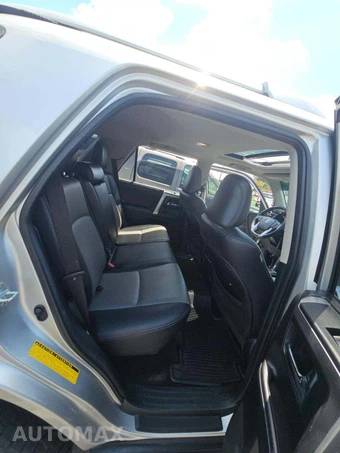 2018 Toyota 4Runner SR5 Premium – miniatura 16