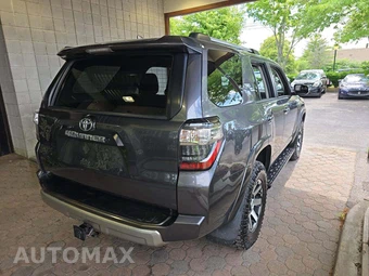 2018 Toyota 4Runner TRD Off-Road - miniatura 3