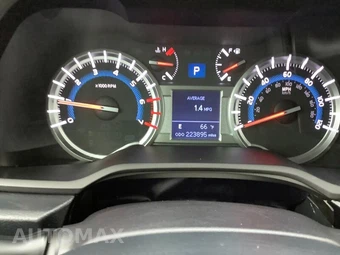 2018 Toyota 4Runner TRD Off-Road Premium - miniatura 34