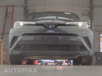 2018 Toyota C-HR XLE – miniatura 3