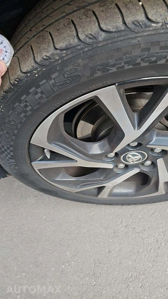 2018 Toyota C-HR XLE – miniatura 37