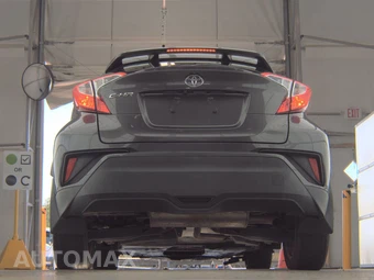2018 Toyota C-HR XLE – miniatura 7