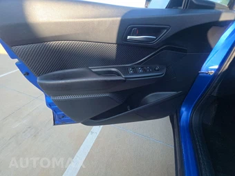 2018 Toyota C-HR XLE - miniatura 9