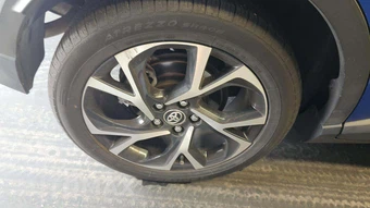 2018 Toyota C-HR XLE – miniatura 33