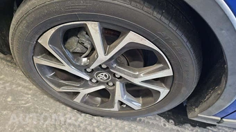 2018 Toyota C-HR XLE – miniatura 44