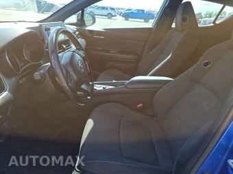 2018 Toyota C-HR XLE – miniatura 7