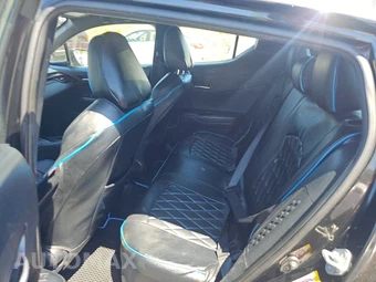 2018 Toyota C-HR XLE – miniatura 13