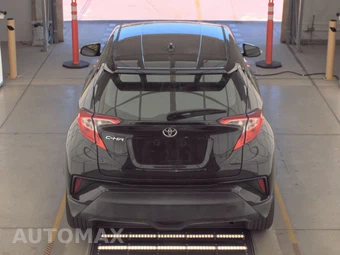 2018 Toyota C-HR XLE – miniatura 5
