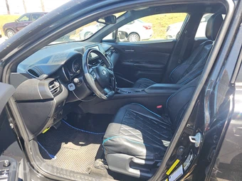 2018 Toyota C-HR XLE – miniatura 7