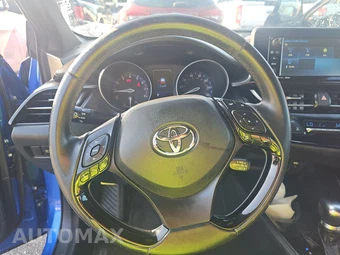 2018 Toyota C-HR XLE - miniatura 10