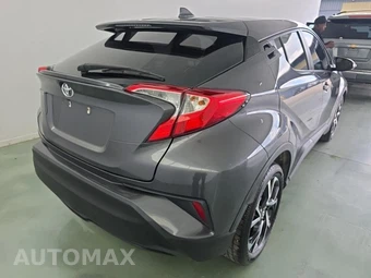 2018 Toyota C-HR XLE Premium - miniatura 4