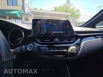 2018 Toyota C-HR XLE Premium - miniatura 11