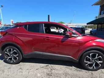 2018 Toyota C-HR XLE Premium - miniatura 5