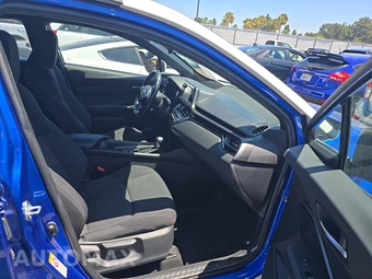2018 Toyota C-HR XLE Premium - miniatura 8