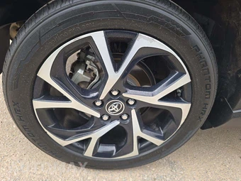 2018 Toyota C-HR XLE Premium - miniatura 23