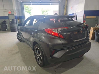 2018 Toyota C-HR XLE Premium – miniatura 2