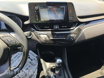 2018 Toyota C-HR XLE Premium - miniatura 10