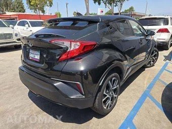 2018 Toyota C-HR XLE Premium - miniatura 3