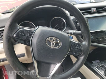 2018 Toyota Camry Hybrid LE - miniatura 10