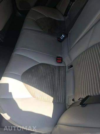 2018 Toyota Camry Hybrid SE - miniatura 21