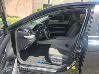 2018 Toyota Camry Hybrid SE - miniatura 6