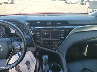 2018 Toyota Camry Hybrid SE - miniatura 11