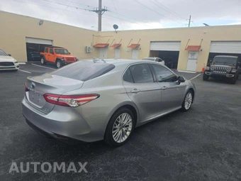 2018 Toyota Camry Hybrid XLE - miniatura 3
