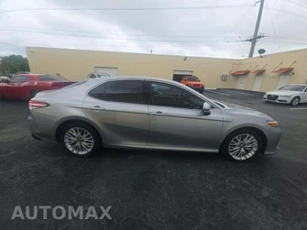 2018 Toyota Camry Hybrid XLE - miniatura 4