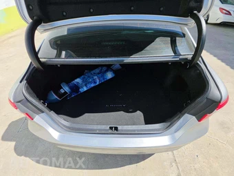 2018 Toyota Camry Hybrid XLE - miniatura 11