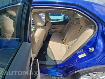 2018 Toyota Camry LE - miniatura 10