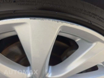 2018 Toyota Camry LE - miniatura 22