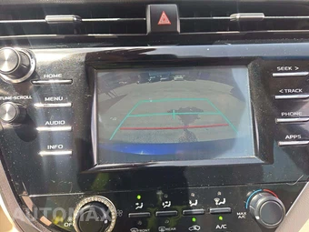 2018 Toyota Camry LE - miniatura 25