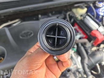 2018 Toyota Camry LE - miniatura 27