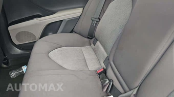2018 Toyota Camry LE - miniatura 26