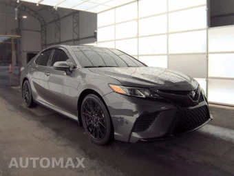 2018 Toyota Camry LE - miniatura 3