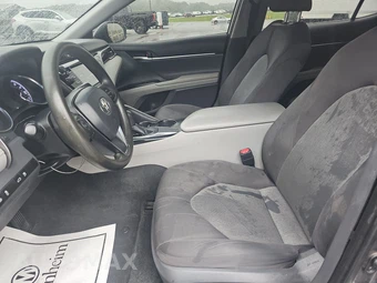 2018 Toyota Camry LE - miniatura 7