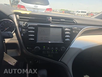 2018 Toyota Camry LE - miniatura 11