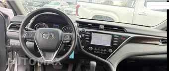 2018 Toyota Camry LE - miniatura 4