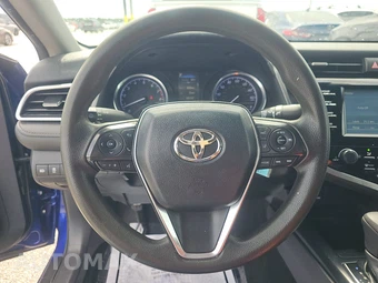 2018 Toyota Camry LE - miniatura 10