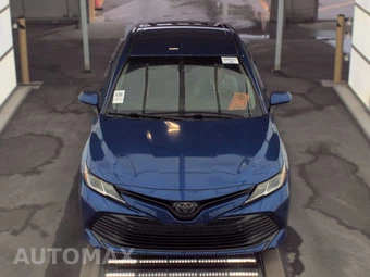 2018 Toyota Camry LE - miniatura 2