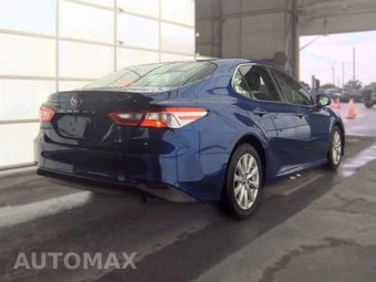 2018 Toyota Camry LE - miniatura 4