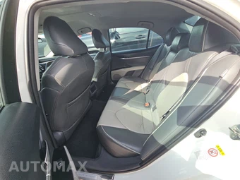 2018 Toyota Camry LE - miniatura 13