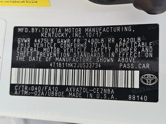 2018 Toyota Camry LE - miniatura 14
