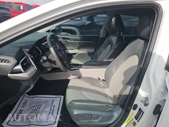 2018 Toyota Camry LE - miniatura 7