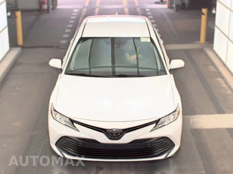 2018 Toyota Camry LE - miniatura 2