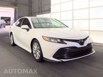 2018 Toyota Camry LE - miniatura 3