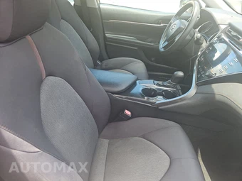 2018 Toyota Camry LE - miniatura 8