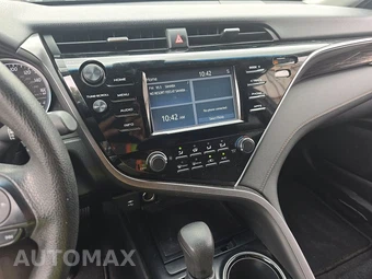 2018 Toyota Camry LE - miniatura 11