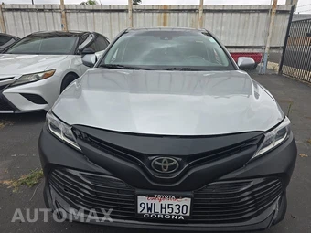 2018 Toyota Camry LE - miniatura 2