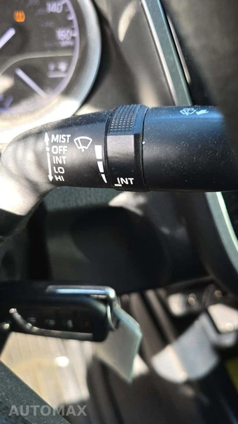 2018 Toyota Camry LE – miniatura 18